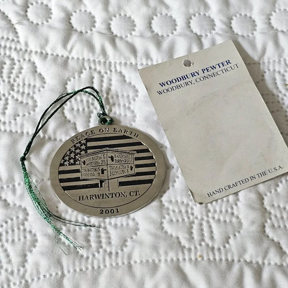 Harwinton CT 2001 Peace On Earth Ornament Woodbury Pewter Handcrafted USA
